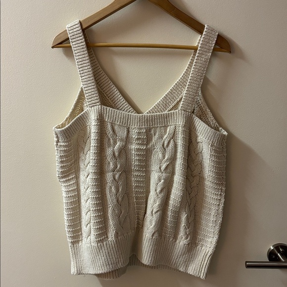Banana Republic Cream Cable Knit Tank Top - Picture 2 of 3